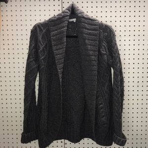 Vince. Wool cardigan/sweater